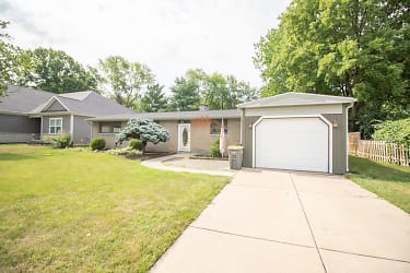 811 Princess Dr - West Lafayette, IN