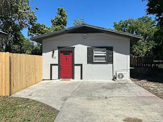 221 N Julia Ave unit B - Deland, FL