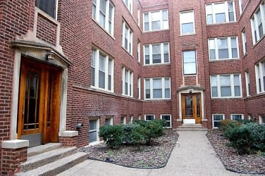 6967 N Bell Ave - Chicago, IL