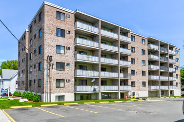 Parkwood Drive Apartments - Malden, MA