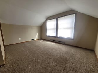 2944 Central Ave - Bettendorf, IA