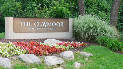 Claymoor Luxury Apartments - Southfield, MI