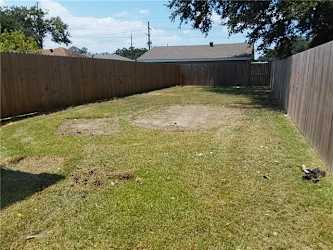 3612 Tournefort St - Chalmette, LA