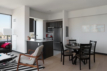 21 West End Ave unit 3704 - New York, NY