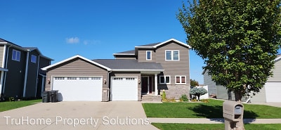 2296 41st Ave S. - Grand Forks, ND