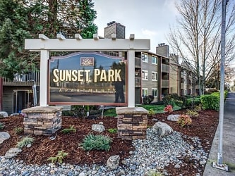 Sunset Park Apartments - Seattle, WA