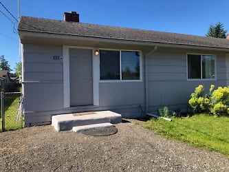 133 2nd Ave SW - Pacific, WA