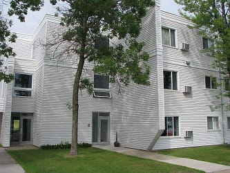 Birch Court Apartments - Hibbing, MN