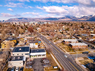 2665 S Highland Dr - Salt Lake City, UT