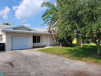 3343 NW 68th Ct - Fort Lauderdale, FL