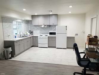 15306 El Camino Ave - Paramount, CA