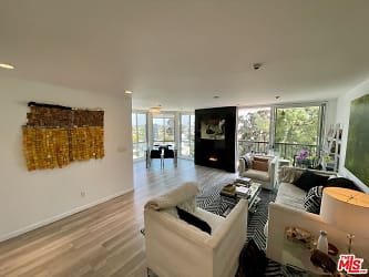 8530 Holloway Dr #312 - West Hollywood, CA