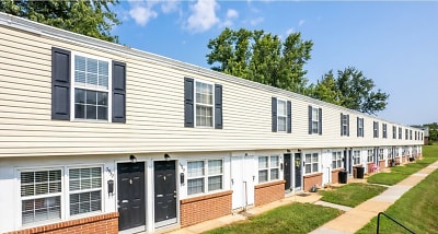 Water's Edge Townhomes Apartments - Halethorpe, MD