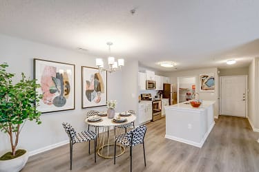 Southpoint Crossing Apartments - Durham, NC