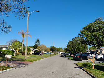 5804 Lanate Ave - New Port Richey, FL