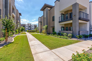 Avari Apartments - Avondale, AZ