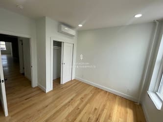 402 Onderdonk Ave #2L - Queens, NY