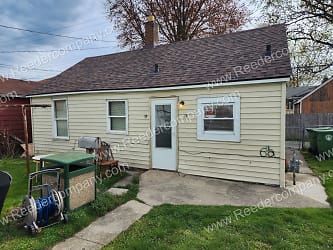 1523 Myrtle Ave - Whiting, IN