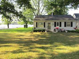 7792 N Indian Lake Dr - Scotts, MI