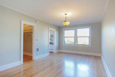 130 NW 19th Ave unit 208 - Portland, OR