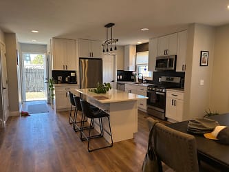 10611 W 13th Ave - Lakewood, CO