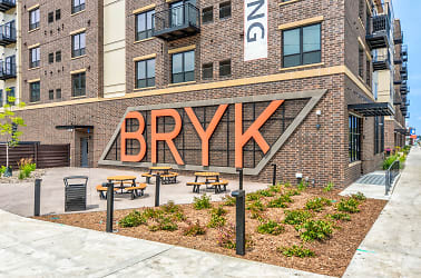 Bryk On Broadway Apartments - Rochester, MN