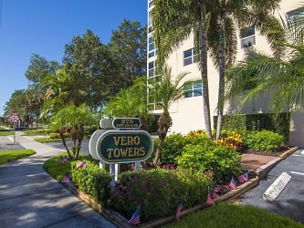 275 Date Palm Rd #704 - Vero Beach, FL