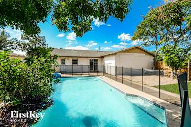 433 Northwestern Avenue - Altamonte Springs, FL