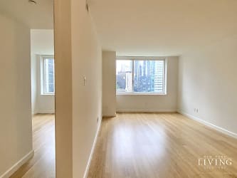 200 North End Ave unit A9B - New York, NY