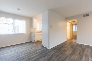 6643 Haskell Ave unit 108 - Los Angeles, CA