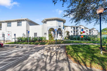 Meri Palm Bay Apartments - Palm Bay, FL