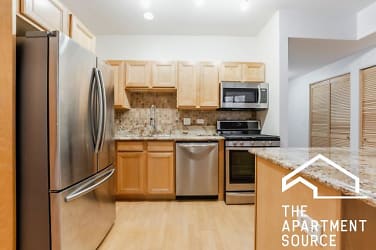 2951 N Clybourn Ave - Chicago, IL