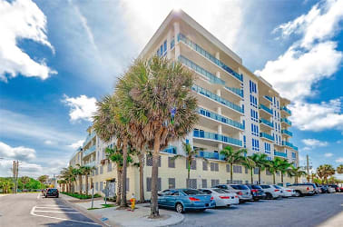 15 Avalon St #401 - Clearwater, FL