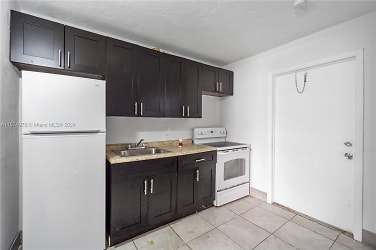 332 SW 3rd St #4 - undefined, undefined