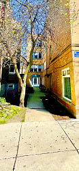 3917 N Southport - Chicago, IL