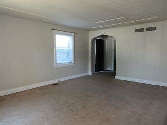 319 W Elm St unit 6 - undefined, undefined