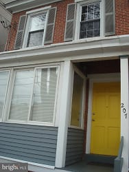 207 Wollerton St - West Chester, PA