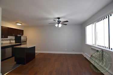 5534 N Kenmore Ave unit 303 - Chicago, IL