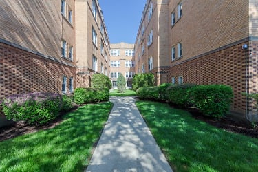 4011 N Lowell Ave unit 1E - Chicago, IL