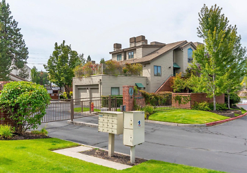15 NW Portland Ave unit 103 - Bend, OR