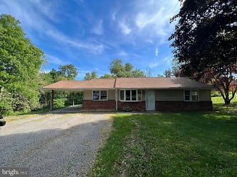 3081 Horseshoe Trail - Chester Springs, PA