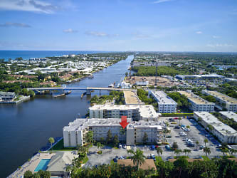 650 Snug Harbor Dr #G307 - Boynton Beach, FL