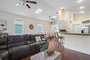 110 Old Jupiter Beach Rd - Jupiter, FL