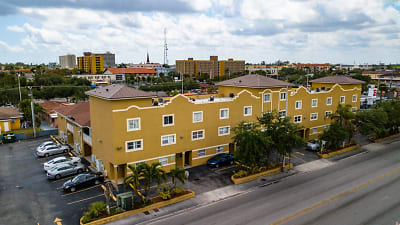 134 EAST 9TH STREET Apartments - Hialeah, FL