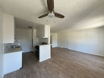 7522 Canby Ave unit 7 - Los Angeles, CA