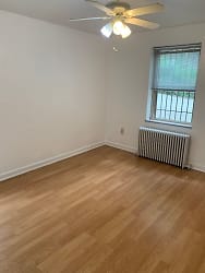 5506 Fifth Ave unit 206D - Pittsburgh, PA
