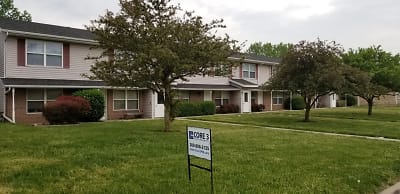 1606 Northbrook Dr - Normal, IL