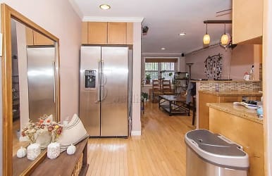 20-26 37th St unit 1 - Queens, NY