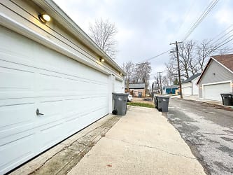 2354 Carrollton Ave - Indianapolis, IN