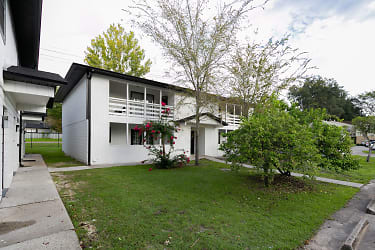 Oak Terrace Apartments - Gainesville, FL